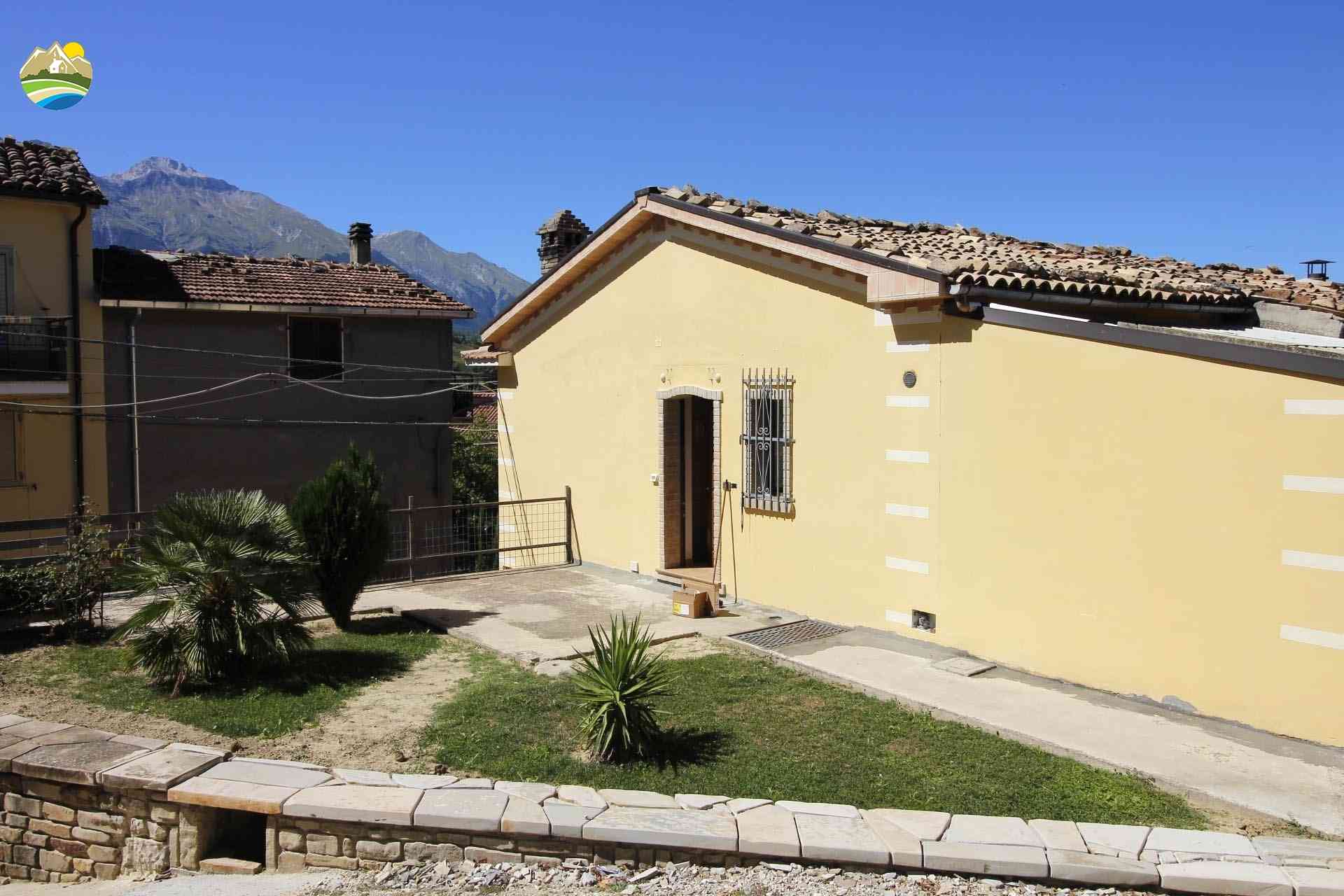 Country Houses Country Houses for sale Arsita (TE), Villetta Lanari - Arsita - EUR 97.150 450