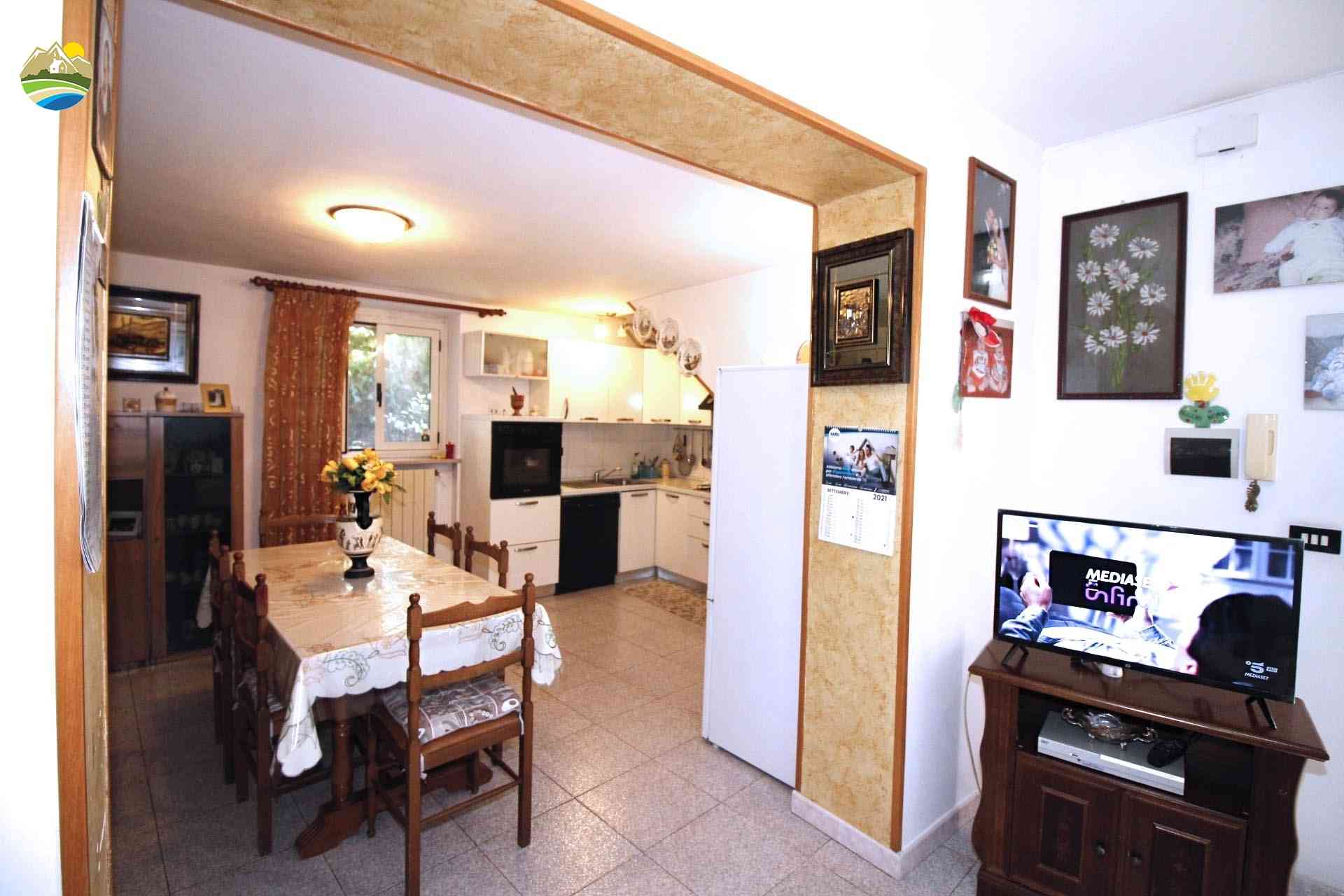 Casa in paese Casa in paese in vendita Montefino (TE), Casa Peperone - Montefino - EUR 58.632 570