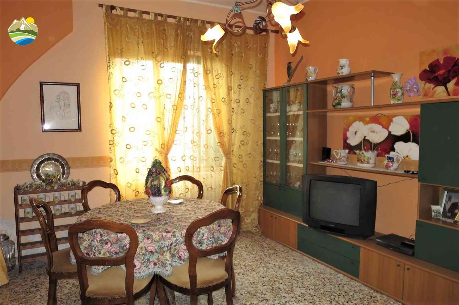 Country Houses Country Houses for sale Picciano (PE), Casa Pesco - Picciano - EUR 43.805 590