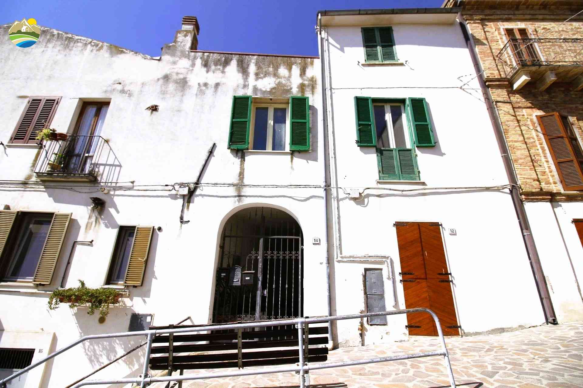 Townhouse Townhouse for sale Pianella (PE), Casa della Torre - Pianella - EUR 38.824 600