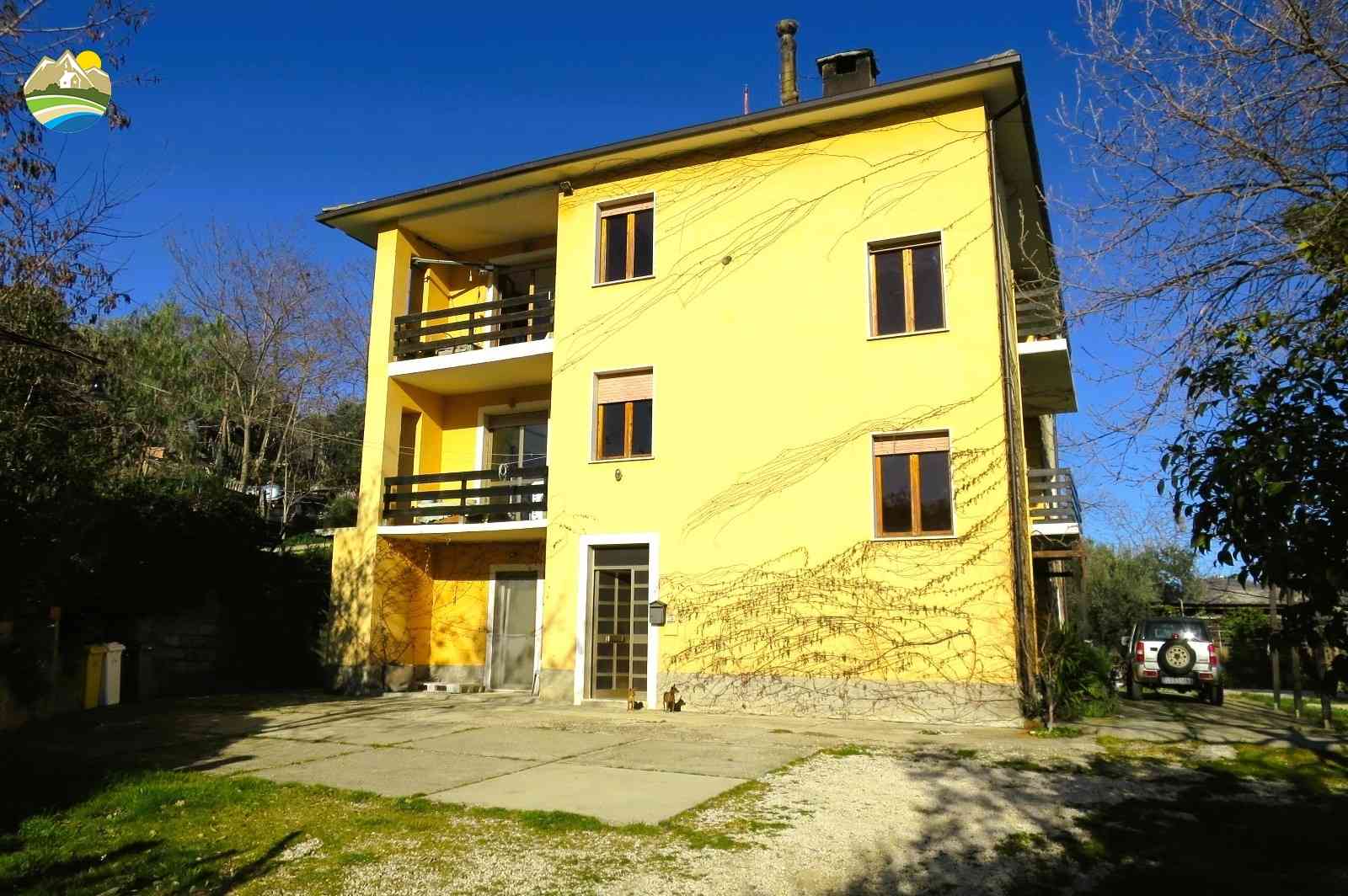 Country Houses Country Houses for sale Castiglione Messer Raimondo (TE), Casa Allamanda - Castiglione Messer Raimondo - EUR 119.942 830