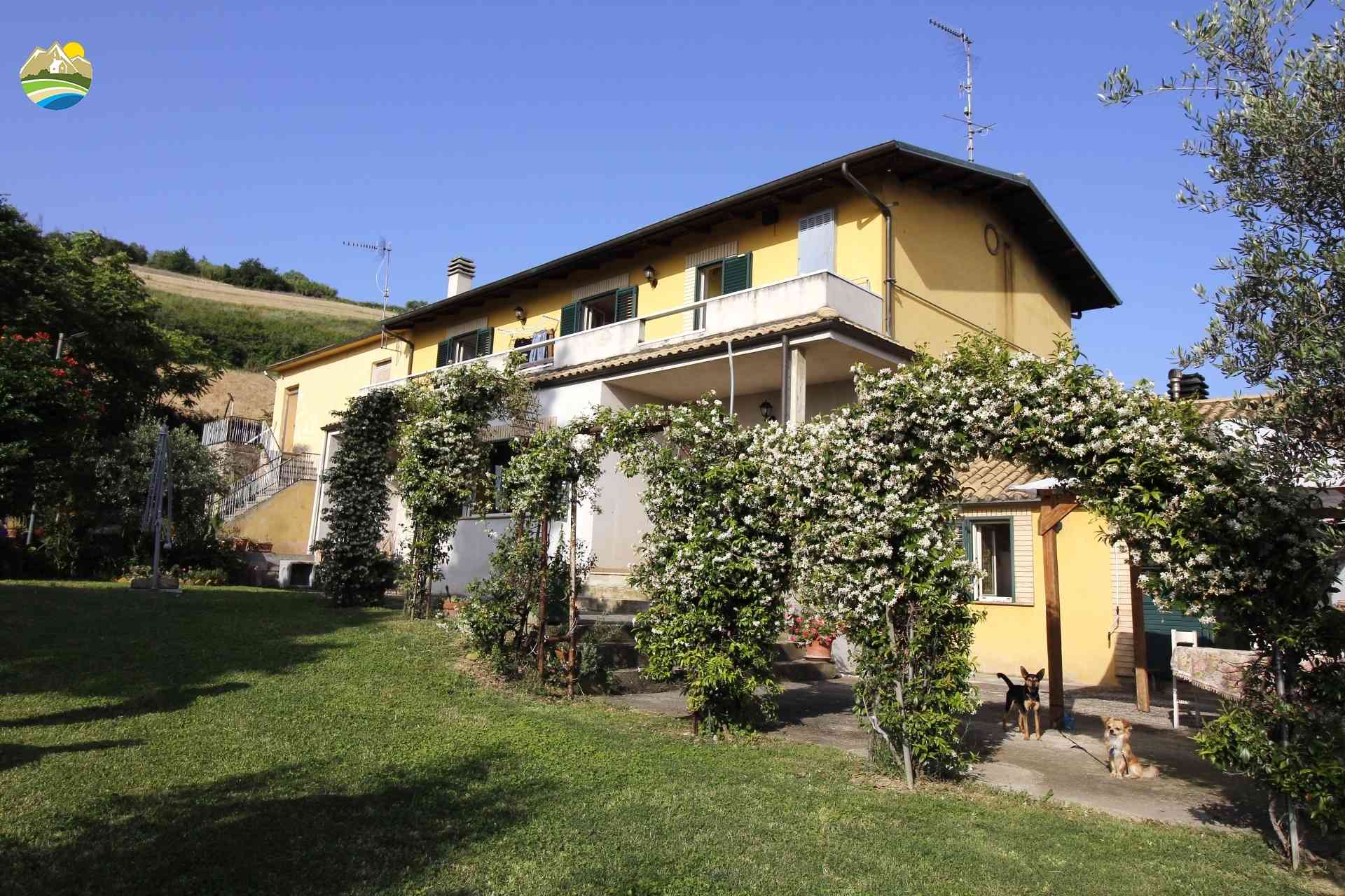 Country Houses Country Houses for sale Atri (TE), Casolare degli Asinelli - Atri - EUR 354.964 660