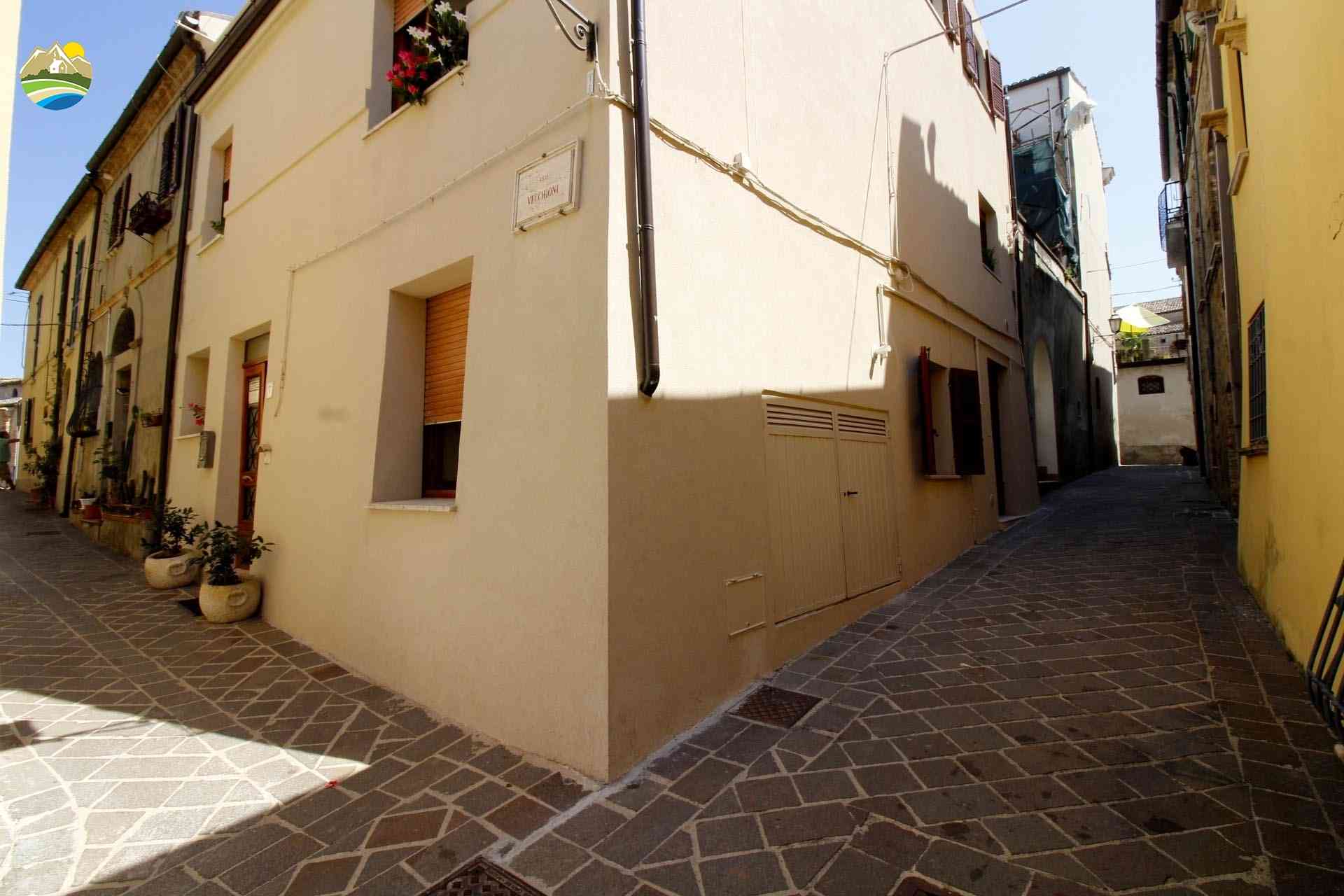 Townhouse Townhouse for sale Atri (TE), Casa del Vico - Atri - EUR 186.356 680