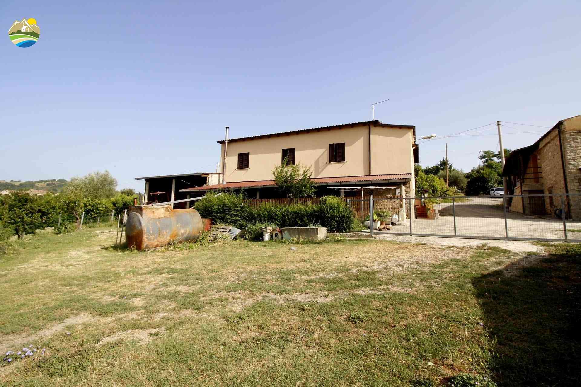 Country Houses Country Houses for sale Bisenti (TE), Casale Casciarelli - Bisenti - EUR 197.449 900