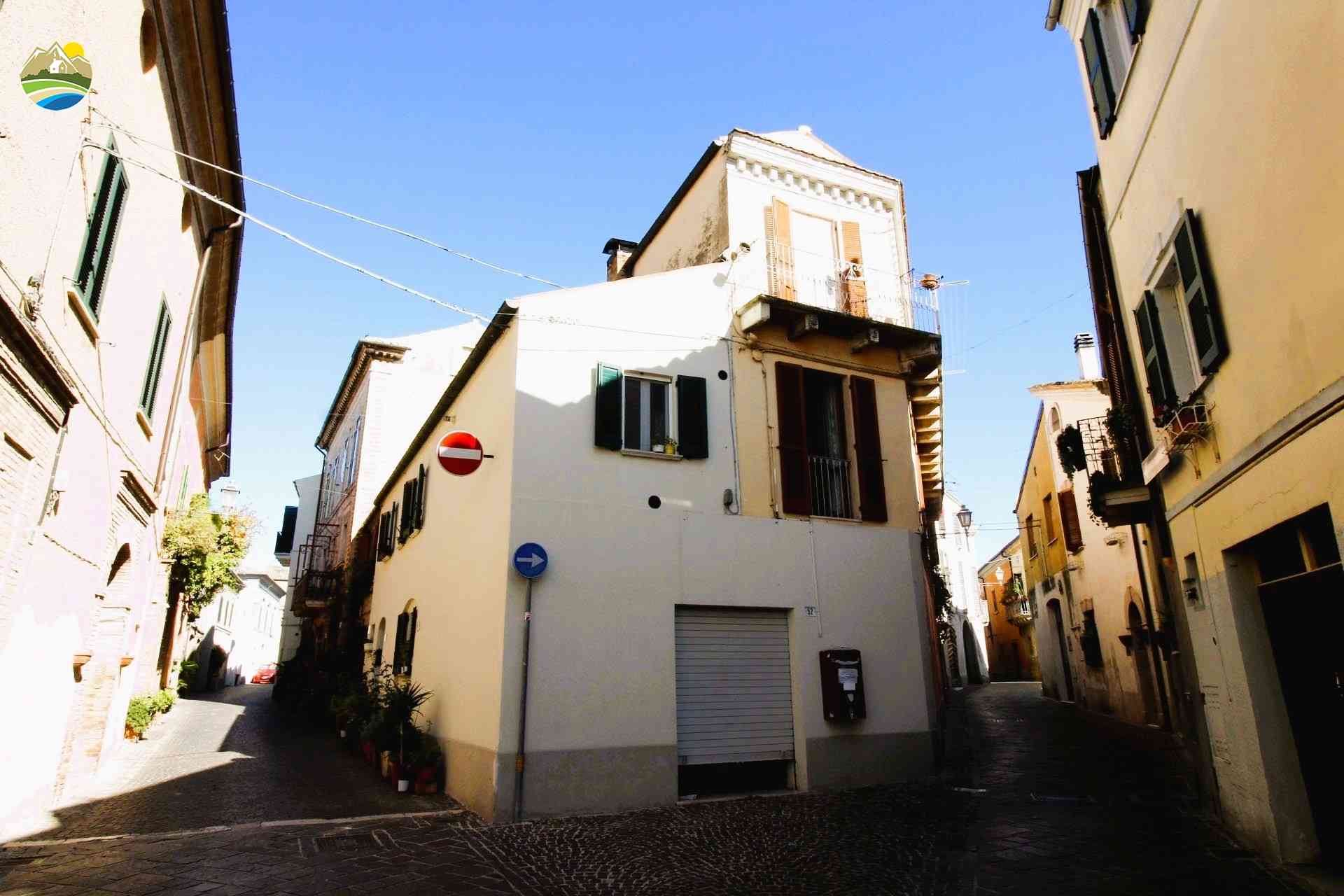 Townhouse Townhouse for sale Atri (TE), Casa Santa Rita - Atri - EUR 163.132 10