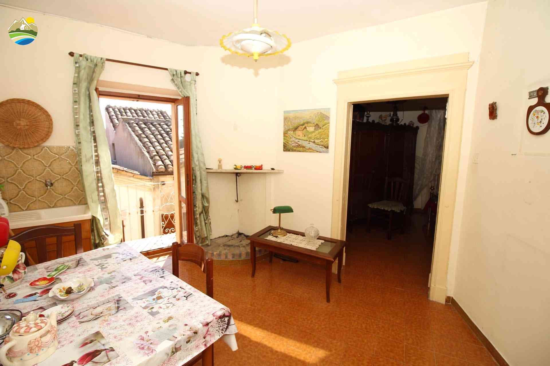 Townhouse Townhouse for sale Atri (TE), Casa Santa Rita - Atri - EUR 163.132 850