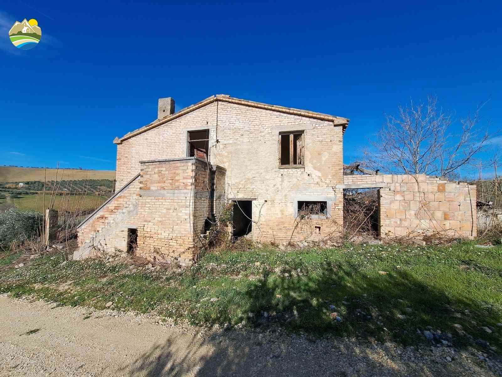 Country Houses Country Houses for sale Castilenti (TE), Cascina degli Ulivi - Castilenti - EUR 118.543 700