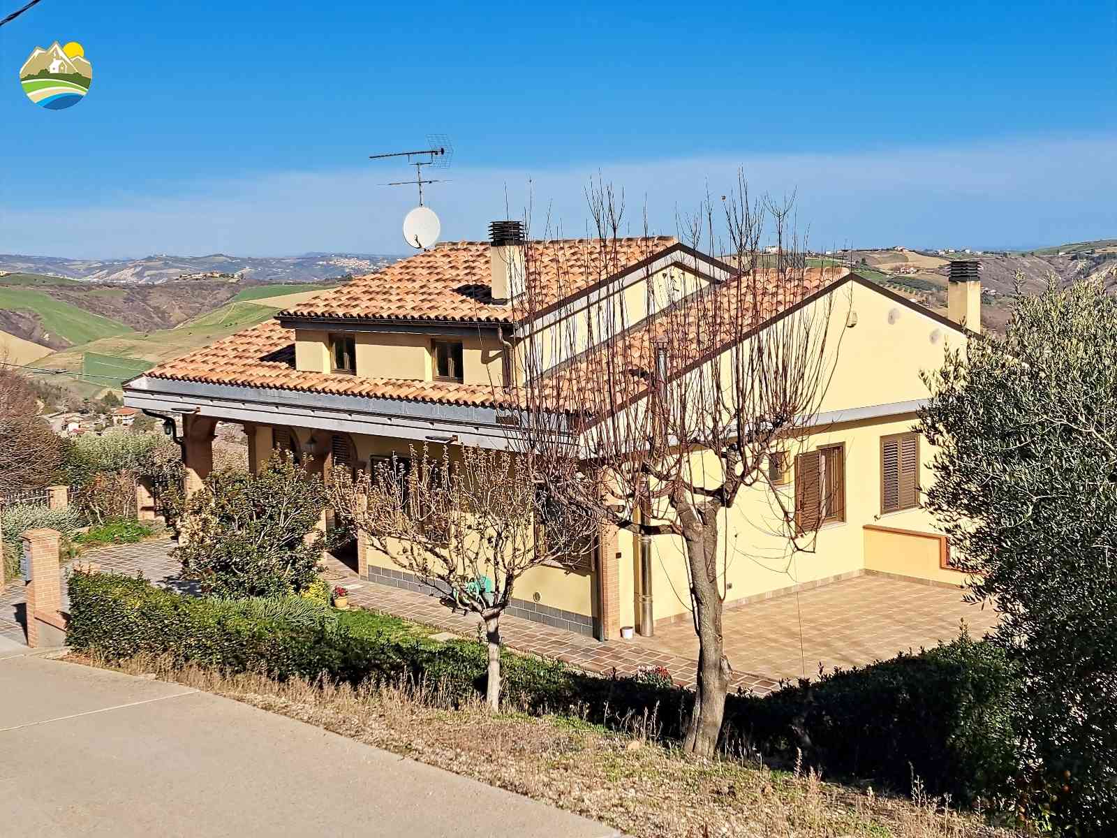 Country Houses Country Houses for sale Montefino (TE), Casa Corbezzolo - Montefino - EUR 244.698 700