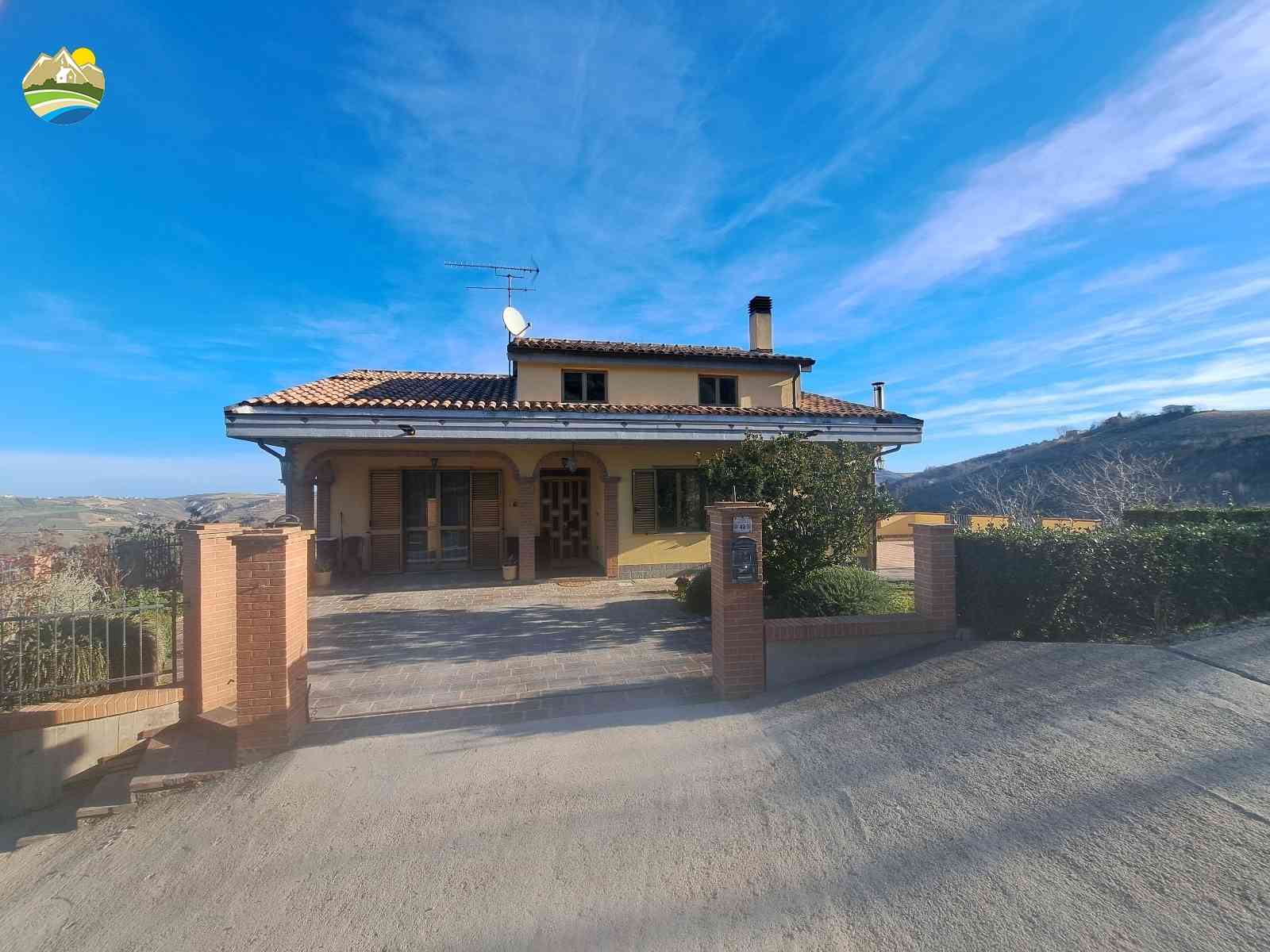 Country Houses Country Houses for sale Montefino (TE), Casa Corbezzolo - Montefino - EUR 244.698 740