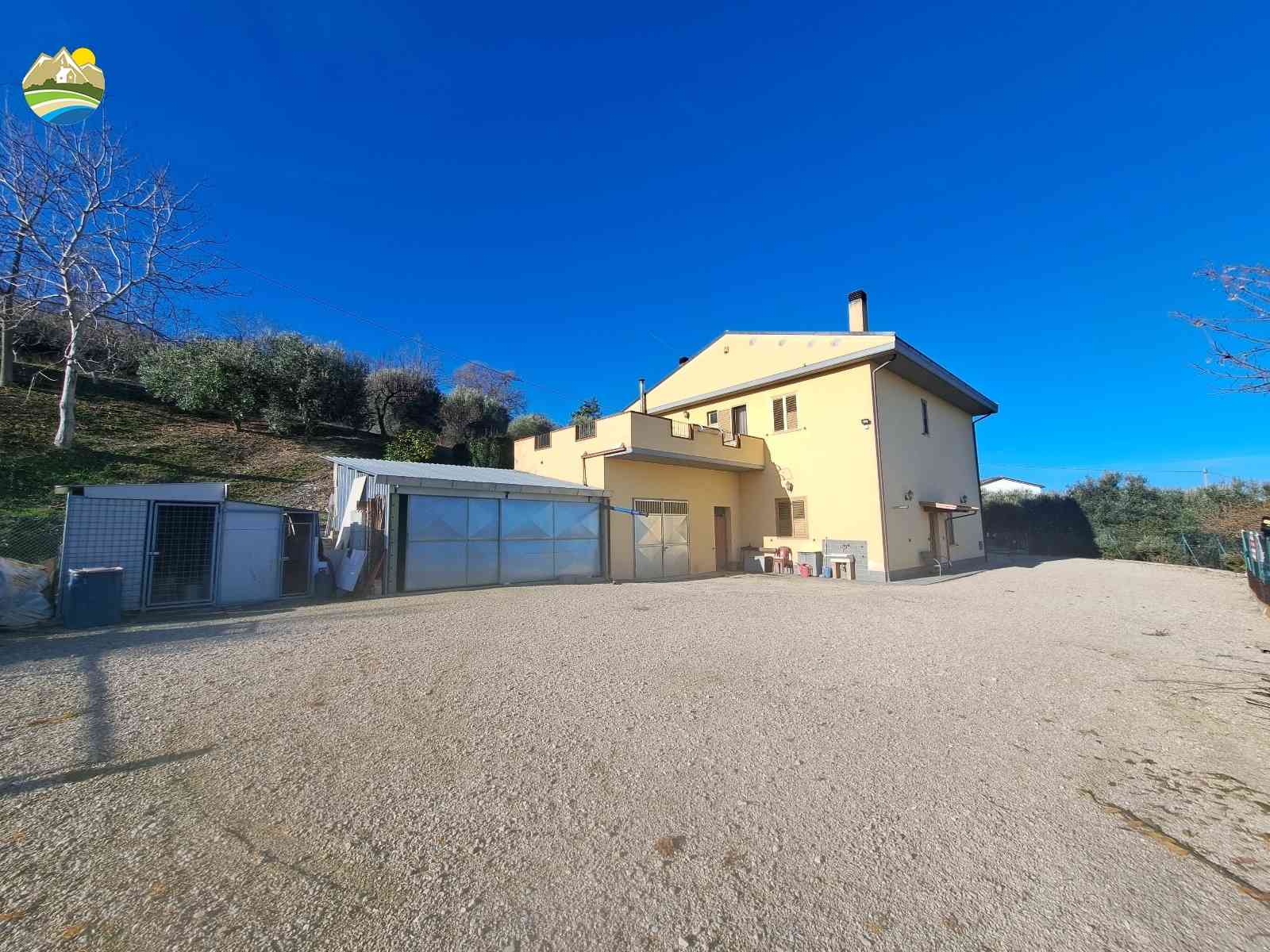 Country Houses Country Houses for sale Montefino (TE), Casa Corbezzolo - Montefino - EUR 249.584 750