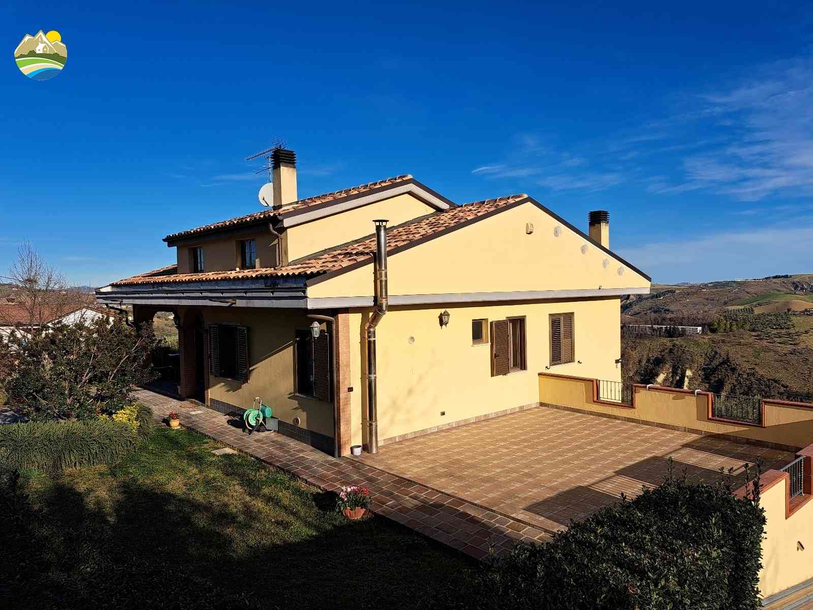 Country Houses Country Houses for sale Montefino (TE), Casa Corbezzolo - Montefino - EUR 244.698 780