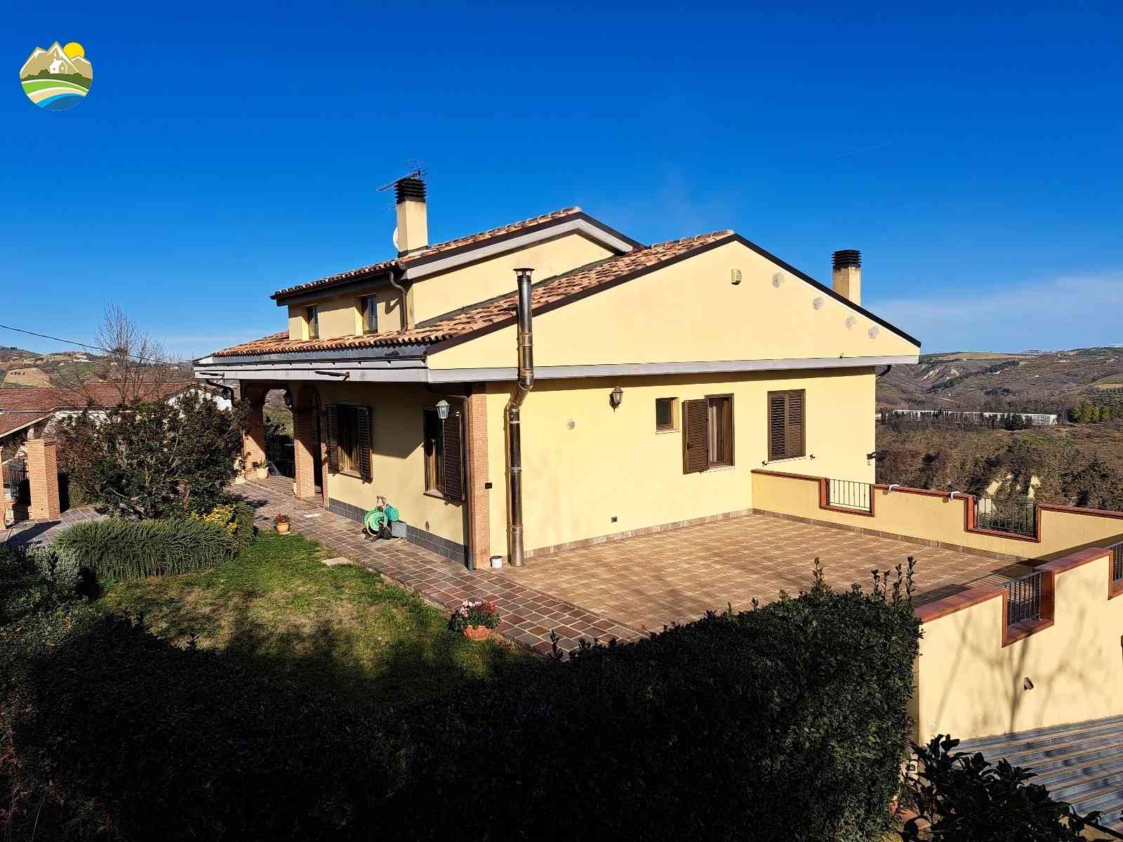 Country Houses Country Houses for sale Montefino (TE), Casa Corbezzolo - Montefino - EUR 249.584 960