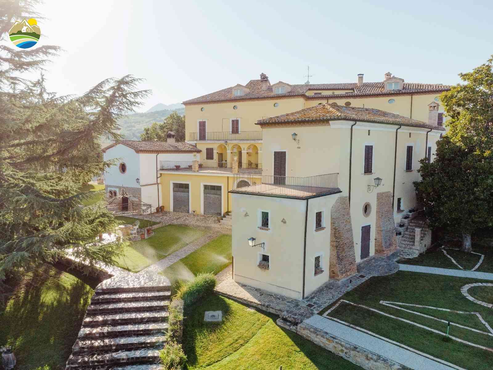 Villa Villa for sale Teramo (TE), Villa del Colle - Teramo - EUR 1.442.041 700