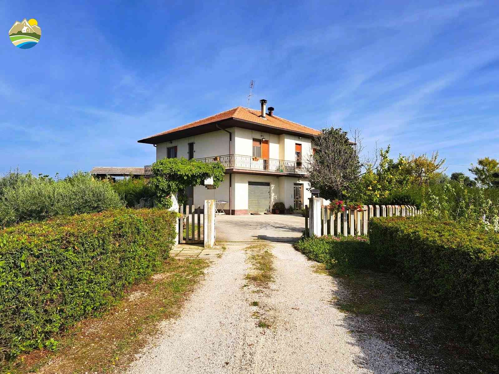 Country Houses Country Houses for sale Bellante (TE), Casa Acero - Bellante - EUR 282.762 10