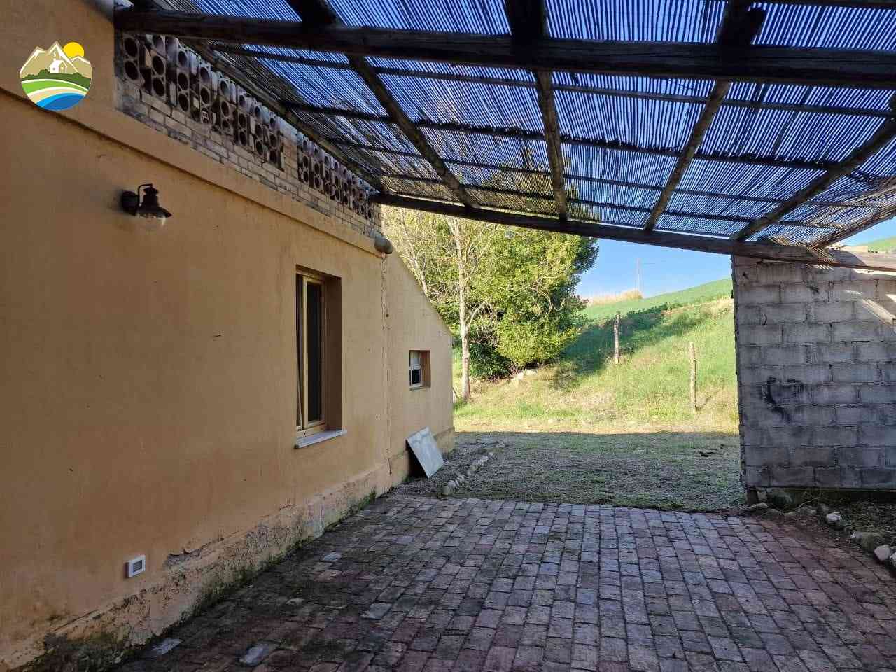 Country Houses Country Houses for sale Castilenti (TE), La Casa sul Fino - Castilenti - EUR 125.068 840