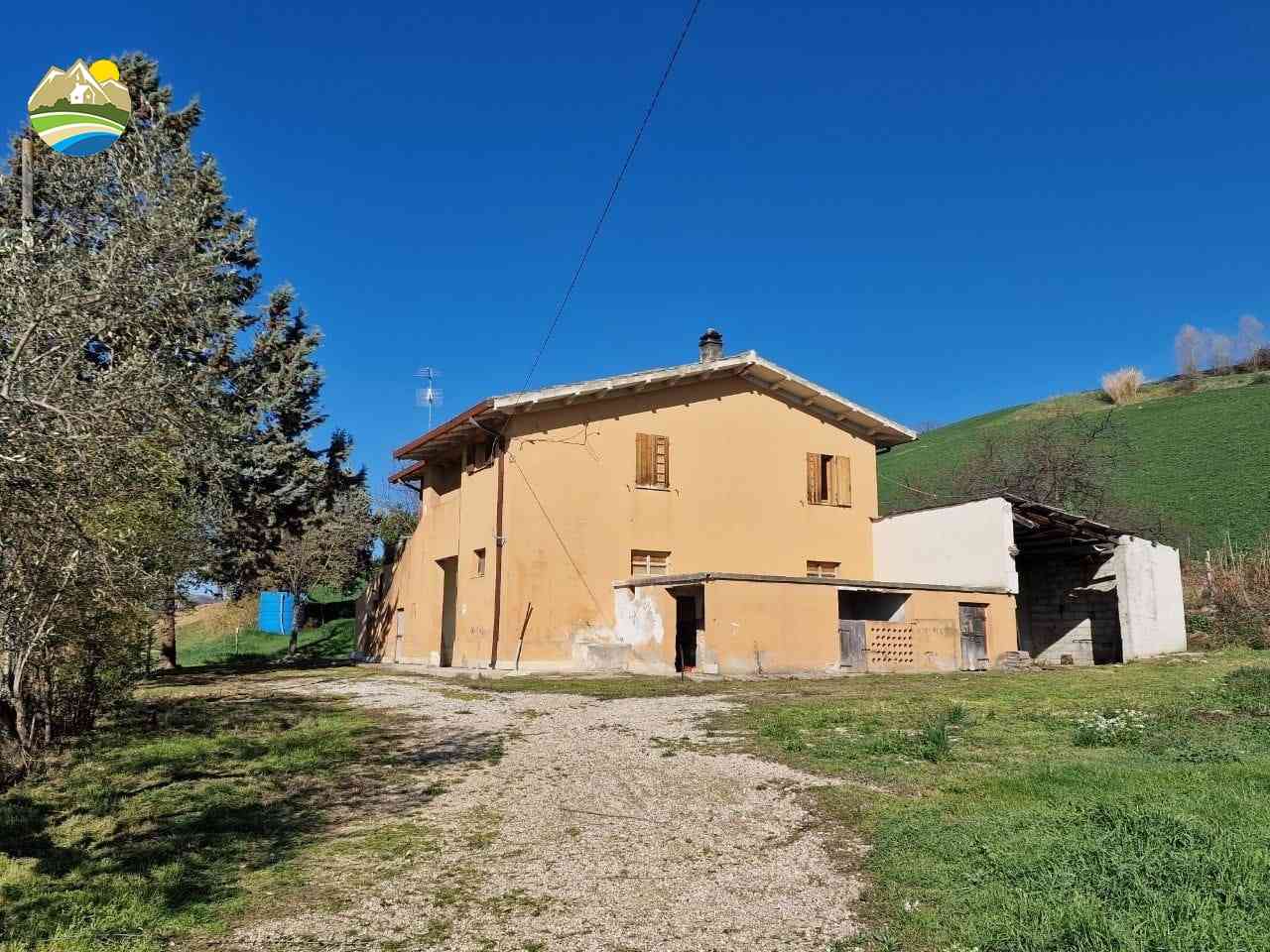 Country Houses Country Houses for sale Castilenti (TE), La Casa sul Fino - Castilenti - EUR 138.658 980