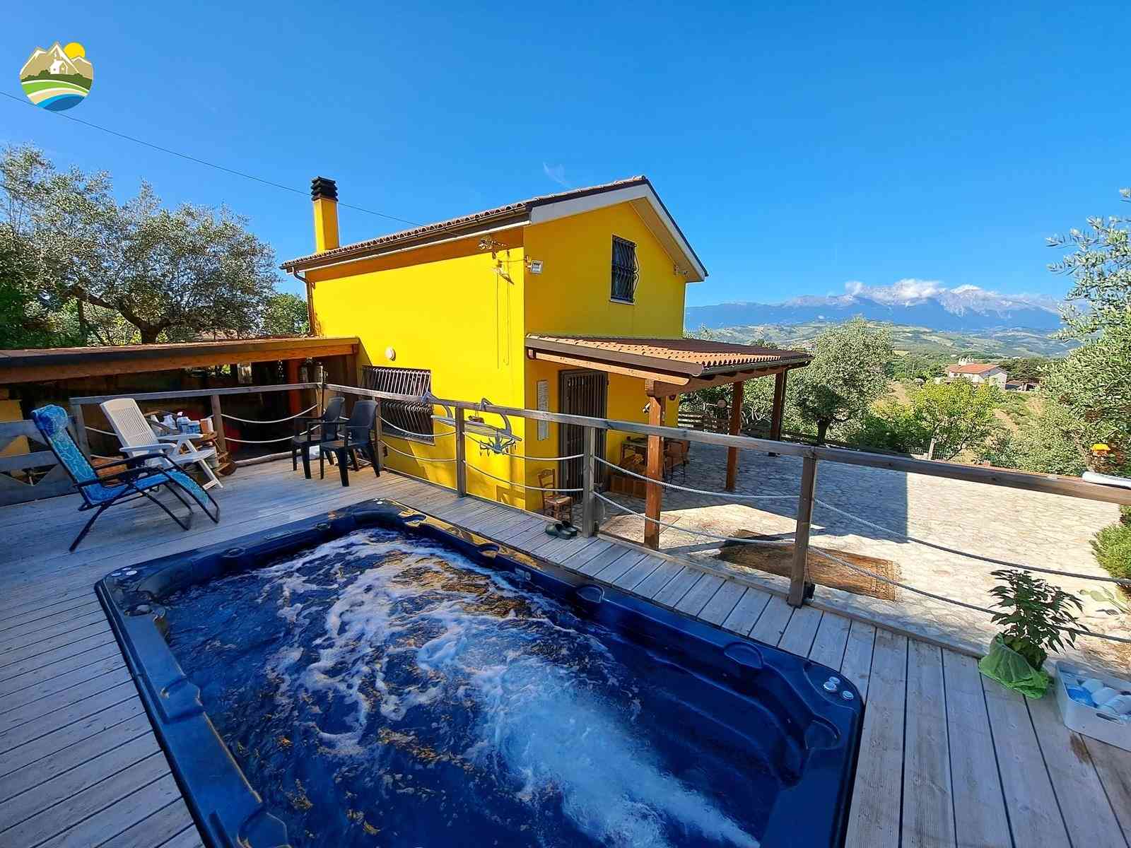 Casa singola Casa singola in vendita Castilenti (TE), Podere La Sciara - Castilenti - EUR 184.883 10