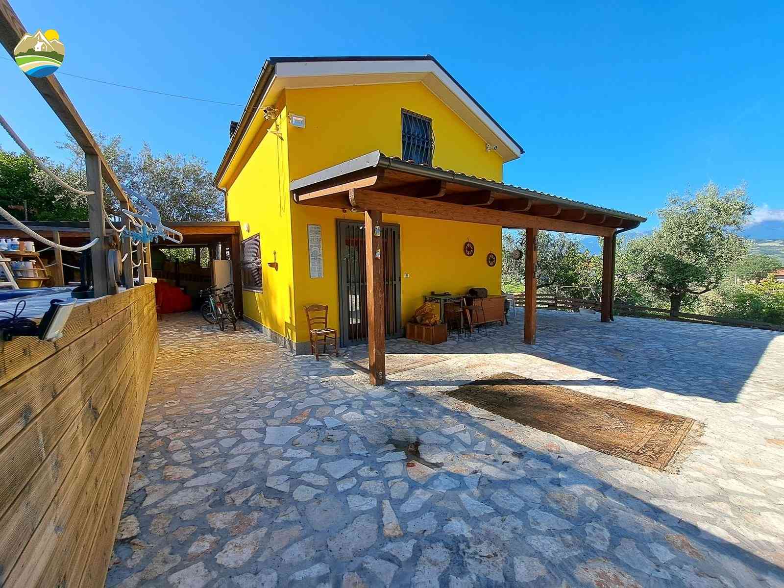 Casa singola Casa singola in vendita Castilenti (TE), Podere La Sciara - Castilenti - EUR 184.883 750