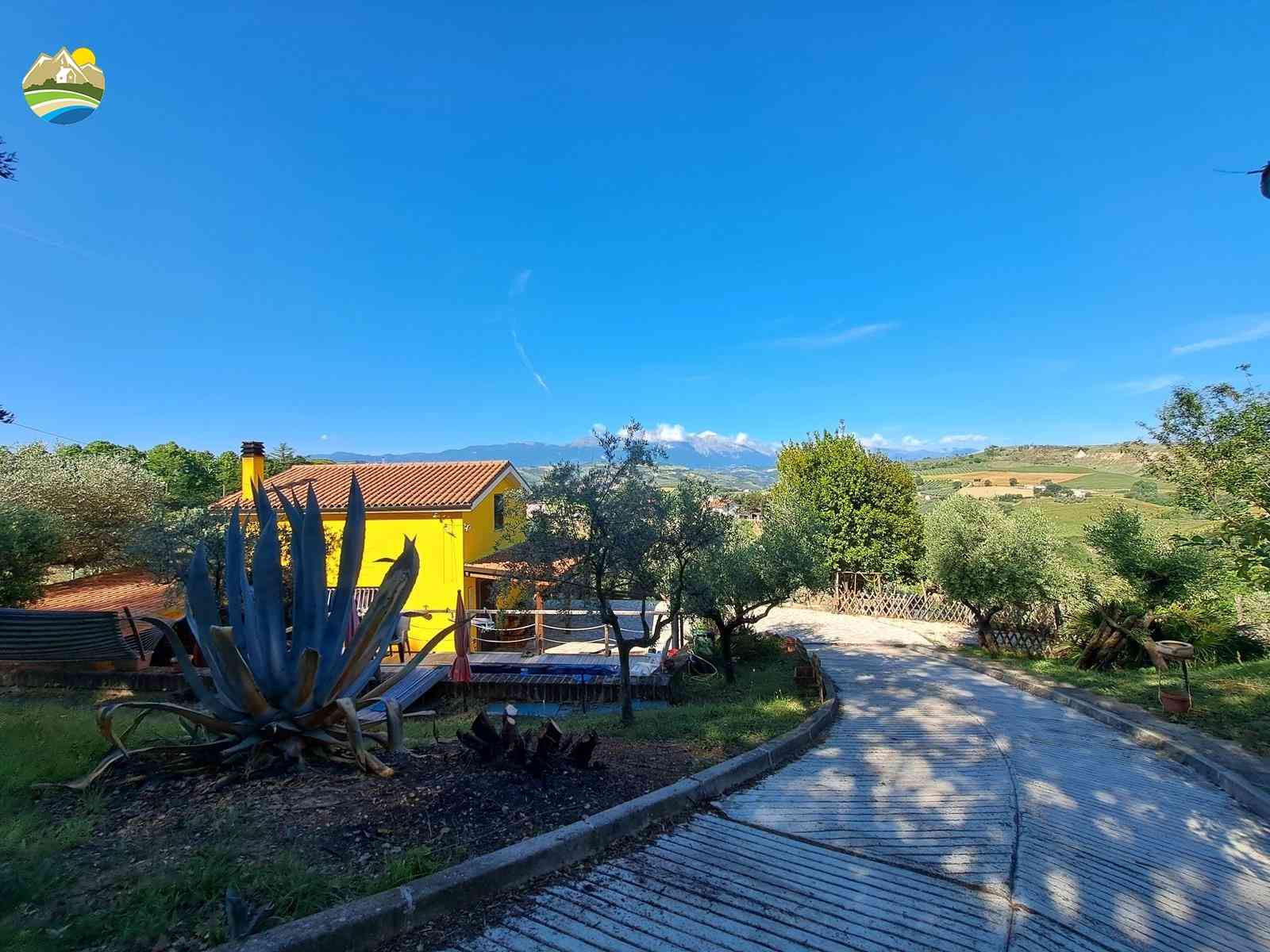 Casa singola Casa singola in vendita Castilenti (TE), Podere La Sciara - Castilenti - EUR 184.883 800