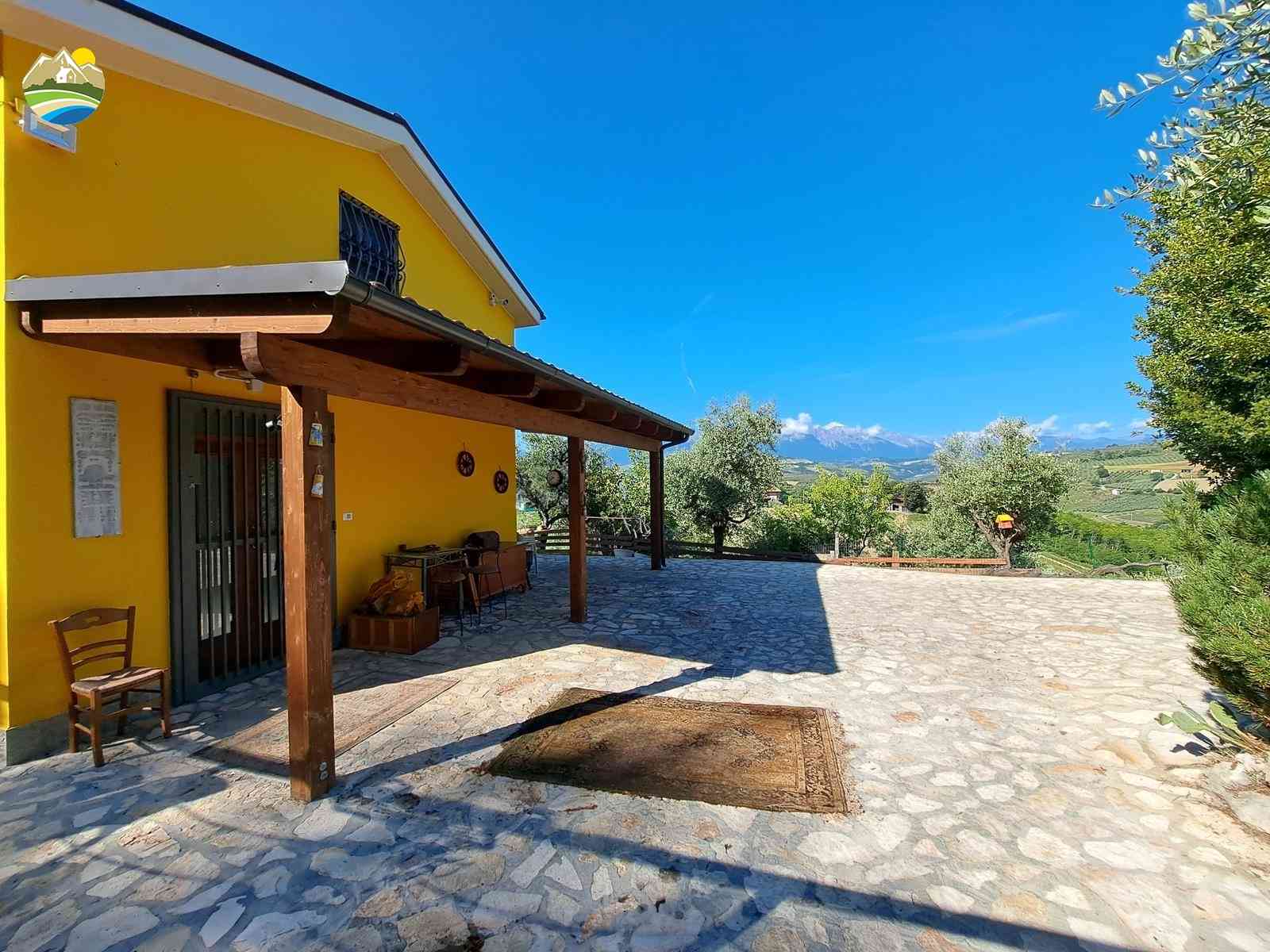 Casa singola Casa singola in vendita Castilenti (TE), Podere La Sciara - Castilenti - EUR 184.883 820