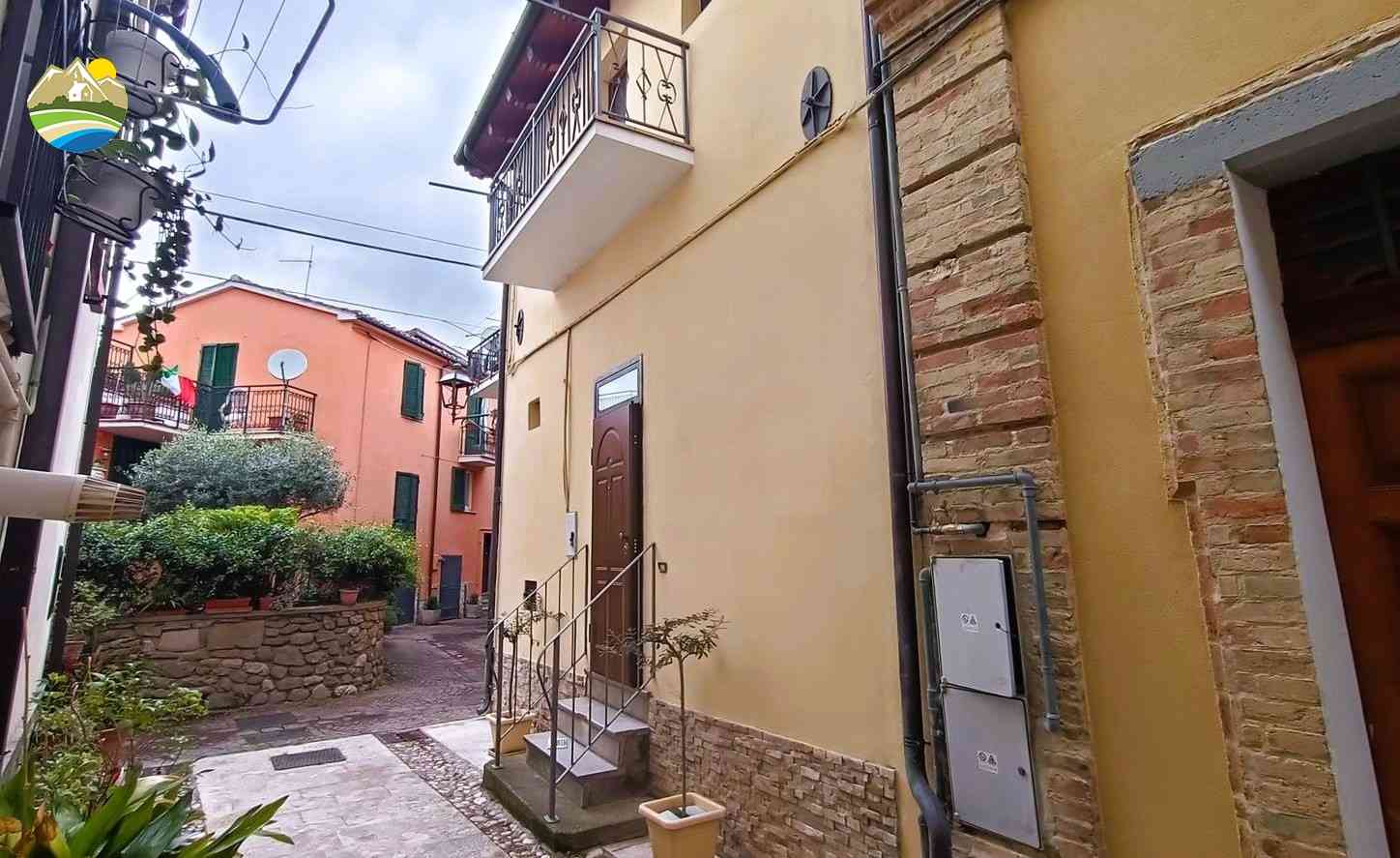 Casa in paese Casa in paese in vendita Bisenti (TE), Casa Italia - Bisenti - EUR 42.414 770