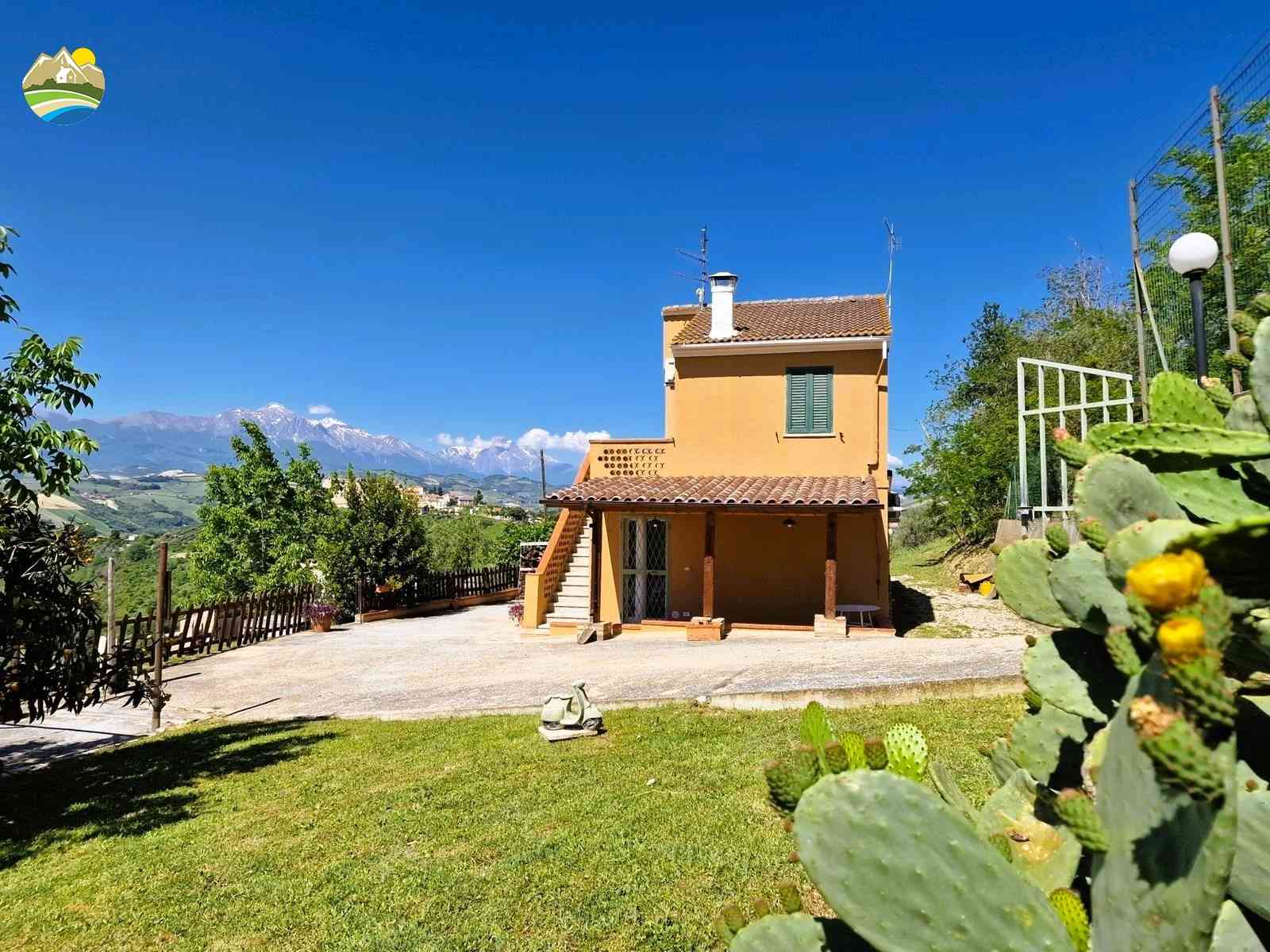 Country Houses Country Houses for sale Elice (PE), Casa Rockley - Elice - EUR 149.750 760