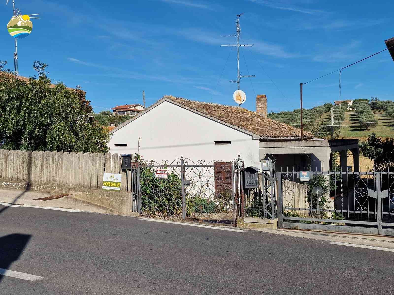 Detached House Detached House for sale Notaresco (TE), Casa Mentuccia - Notaresco - EUR 91.781 950