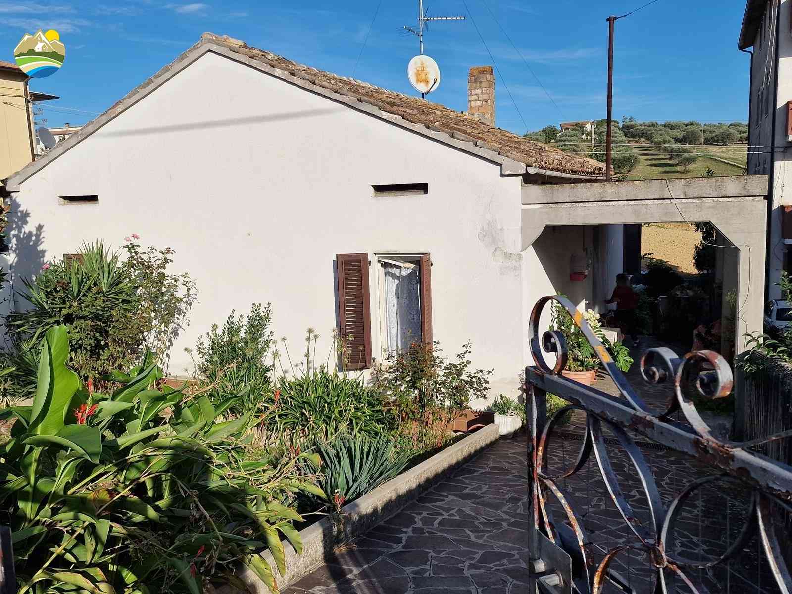 Casa singola Casa singola in vendita Notaresco (TE), Casa Mentuccia - Notaresco - EUR 81.566 980