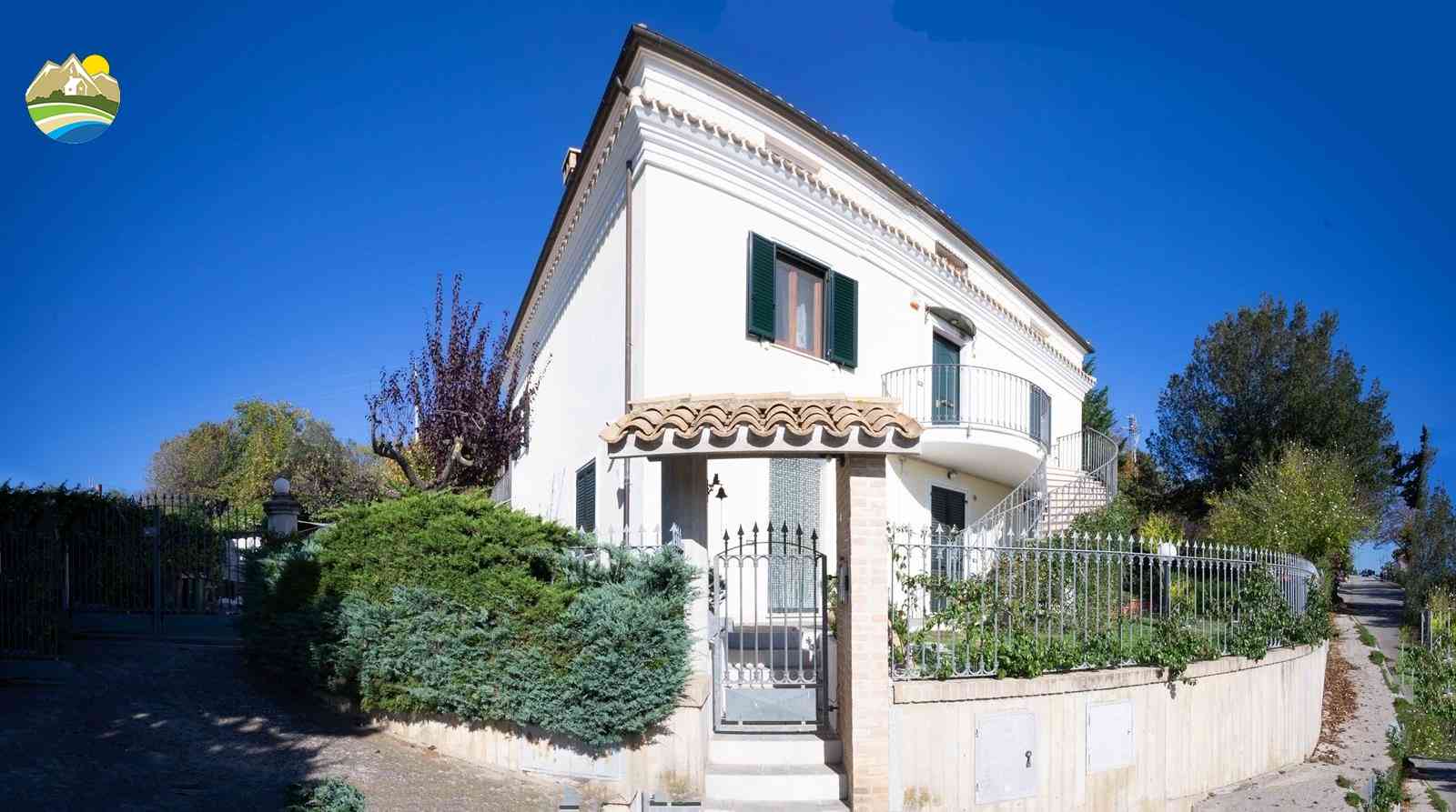 Villa Villa for sale Atri (TE), Villa Glicine - Atri - EUR 415.102 10