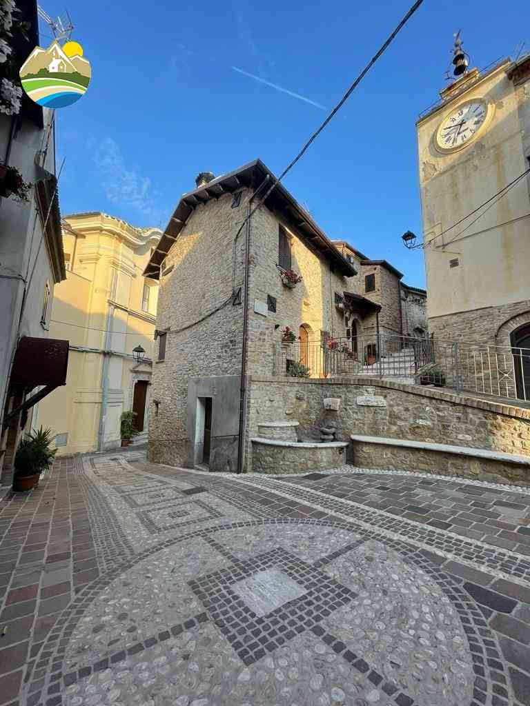 Townhouse Townhouse for sale Montefino (TE), Casa dell'Orologio - Montefino - EUR 73.008 980