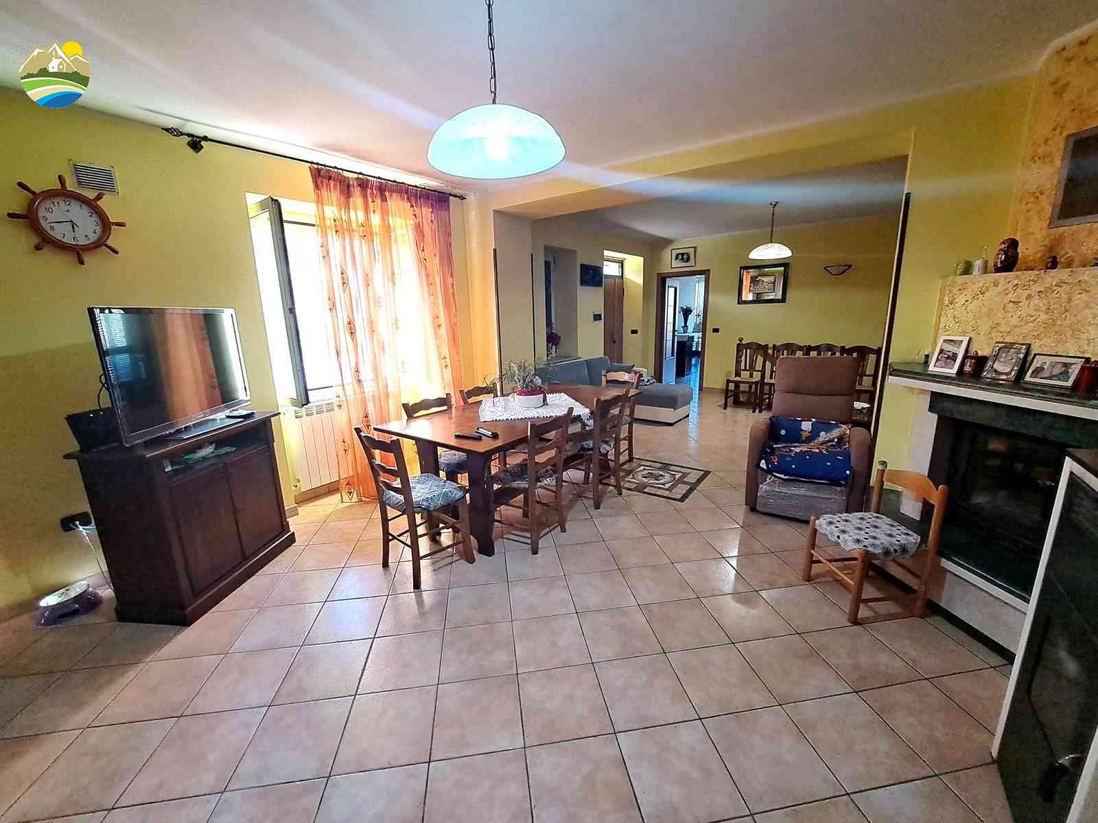 Country Houses Country Houses for sale Cellino Attanasio (TE), Casa La Taverna - Cellino Attanasio - EUR 359.825 990