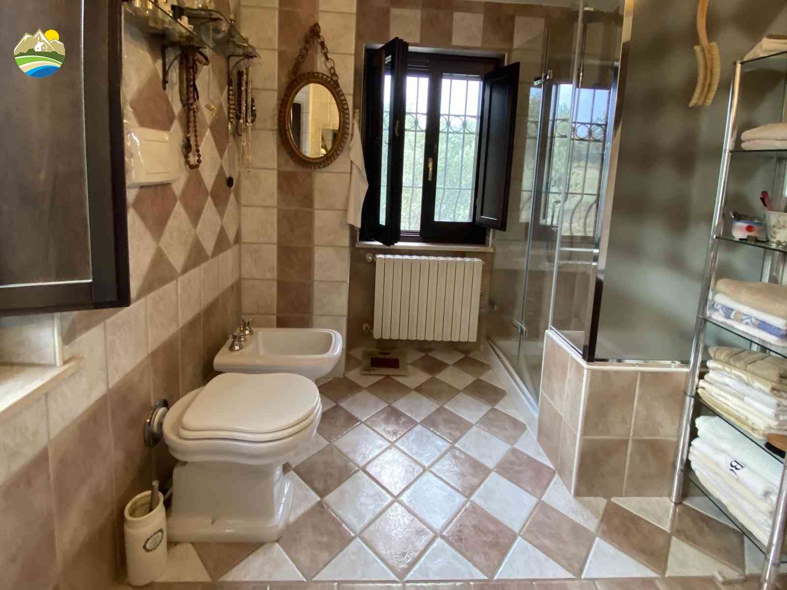 Country Houses Country Houses for sale Notaresco (TE), Casale delle Oche - Notaresco - EUR 396.955 1090