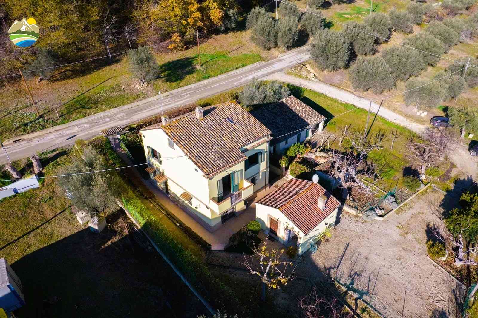 Country Houses Country Houses for sale Castilenti (TE), Casale Malvarosa - Castilenti - EUR 233.823 780