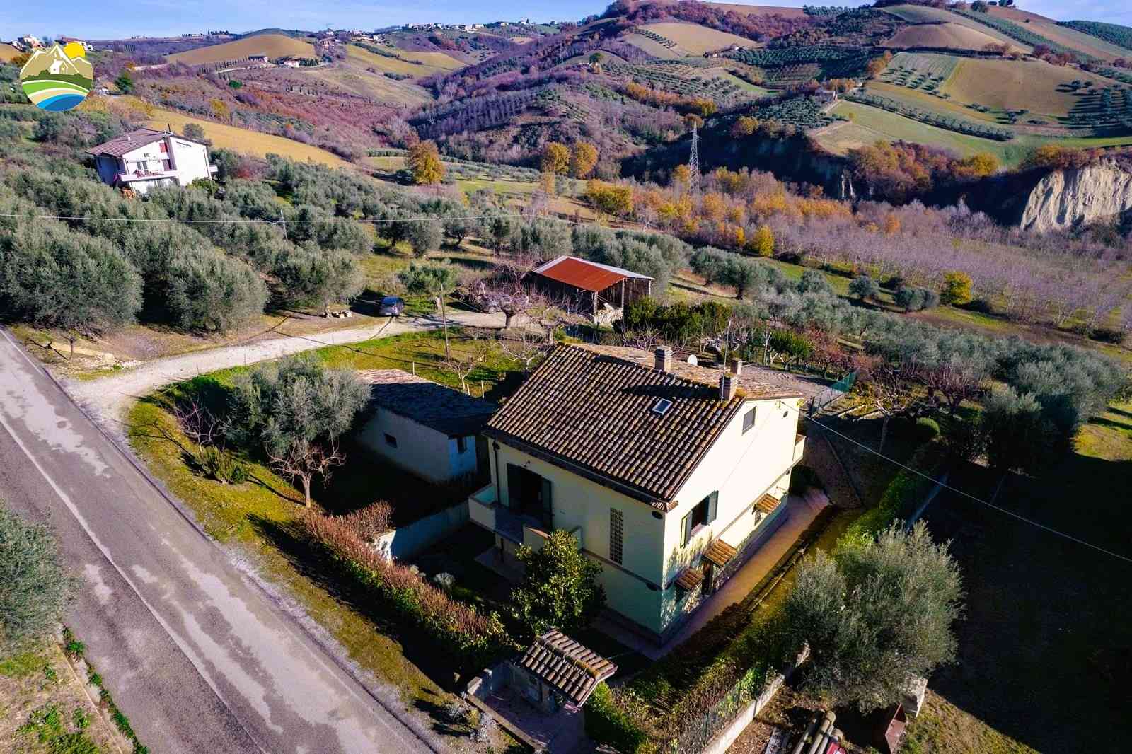 Country Houses Country Houses for sale Castilenti (TE), Casale Malvarosa - Castilenti - EUR 233.823 790