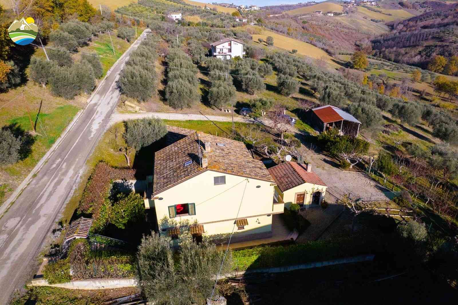 Country Houses Country Houses for sale Castilenti (TE), Casale Malvarosa - Castilenti - EUR 233.823 960