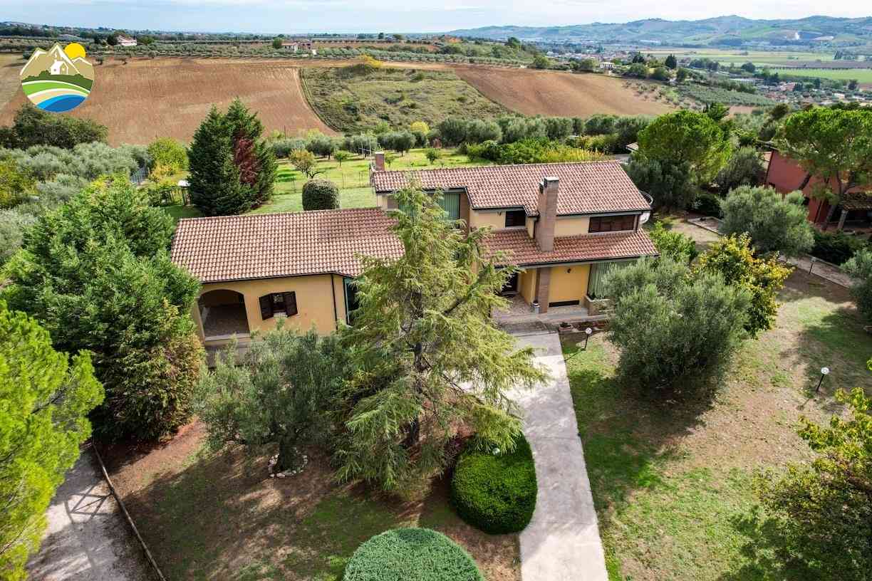 Villa Villa in vendita Bellante (TE), Villa Raggio di Luna - Bellante - EUR 483.959 1190